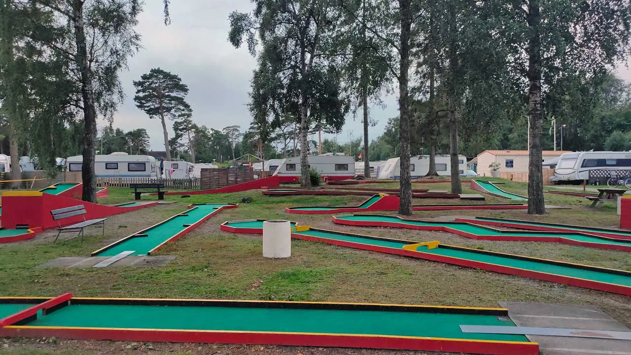 Minigolfbanan på campingen